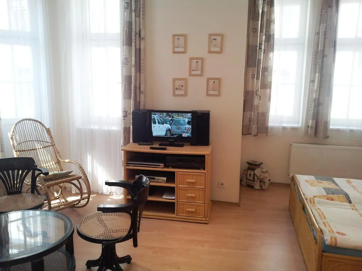 Holiday Apartments Bulharska 1 Карловы Вары 0*,  Чехия